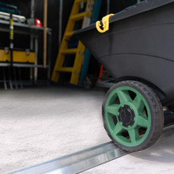 Abri de jardin 17,2m² en polycarbonate sans plancher YUKON Palram - Canopia