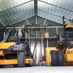 Abri de jardin 21,3m² en polycarbonate avec plancher YUKON Palram - Canopia