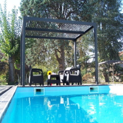 Pergola bioclimatique 10,80m² alu + toit avec lames ovales HABRITA