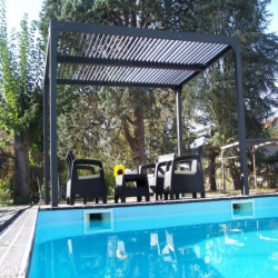 Pergola bioclimatique 10,80m² alu + toit avec lames ovales HABRITA