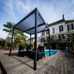 Pergola bioclimatique 10,80m² alu + toit avec lames ovales HABRITA