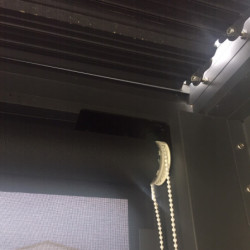 Pergola bioclimatique 10,80m² alu + toit lames ovales + rideau HABRITA