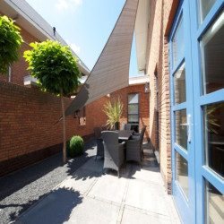 Voile d'ombrage triangulaire 500x500x500cm anthracite