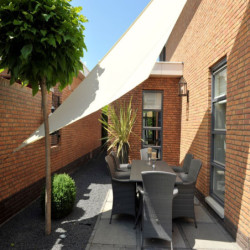 Voile d'ombrage triangulaire 90°couleur crème 500x500x710cm Coolfit