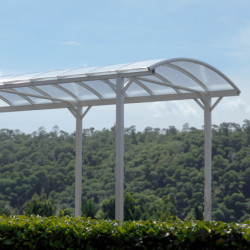 Protection de camping car en aluminium et couverture polycarbonate