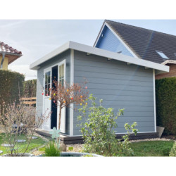 Abri toit plat en composite couleur gris clair 9m² porte alu Woodlife Garden