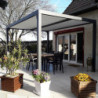 Pergola bioclimatique 10,80m² alu gris + toit avec lames écru HABRITA