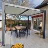 Pergola bioclimatique 10,80m² alu gris + toit avec lames écru HABRITA