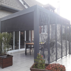 Pergola en alu gris 10,80m² + 5 panneaux déco + rideau latéral Habrita