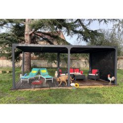 Pergola bioclimatique 21,52m² alu gris, rideau latéral sur 3,6m HABRITA