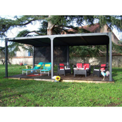 Pergola bioclimatique 21,52m² alu gris, rideau latéral sur 5,98m HABRITA
