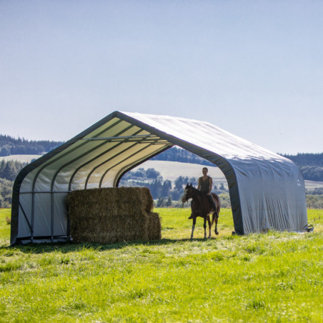 Abri pour animaux 49,6m² en acier et polyéthylène - Shelter Logic