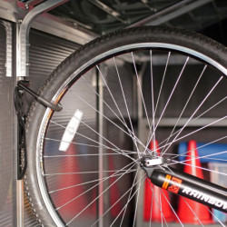 Porte-vélo vertical - Canopia pour un rangement peu encombrant