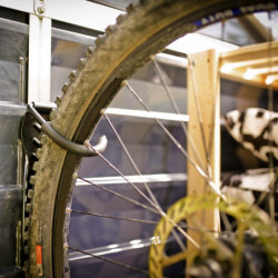 Porte-vélo vertical - Lot de 3 - Canopia pour un rangement discret