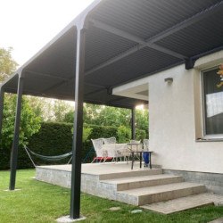 Pergola bioclimatique 32,63m² alu + toit avec lames ovales HABRITA