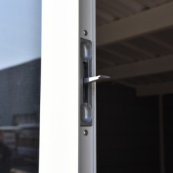 Abri premium bois composite avec terrasse gris foncé Woodlife Garden