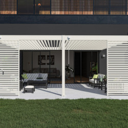 Pergola adossée en alu blanc avec lames orientable 4x6m Ombrea