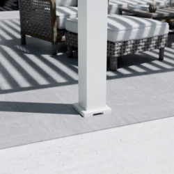 Pergola motorisée en alu blanc avec lames orientable 4x4m Ombrea