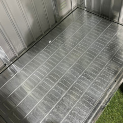 Plancher antidérapant de finition pour armoire de jardin Kosto X-Metal