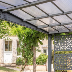Carport Libeccio en alu 16m² gris + 5 panneaux en acier - Trigano