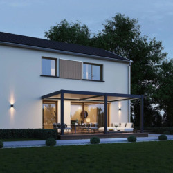 Pergola adossée motorisée en alu gris/blanc avec lames 4x6m Ombrea